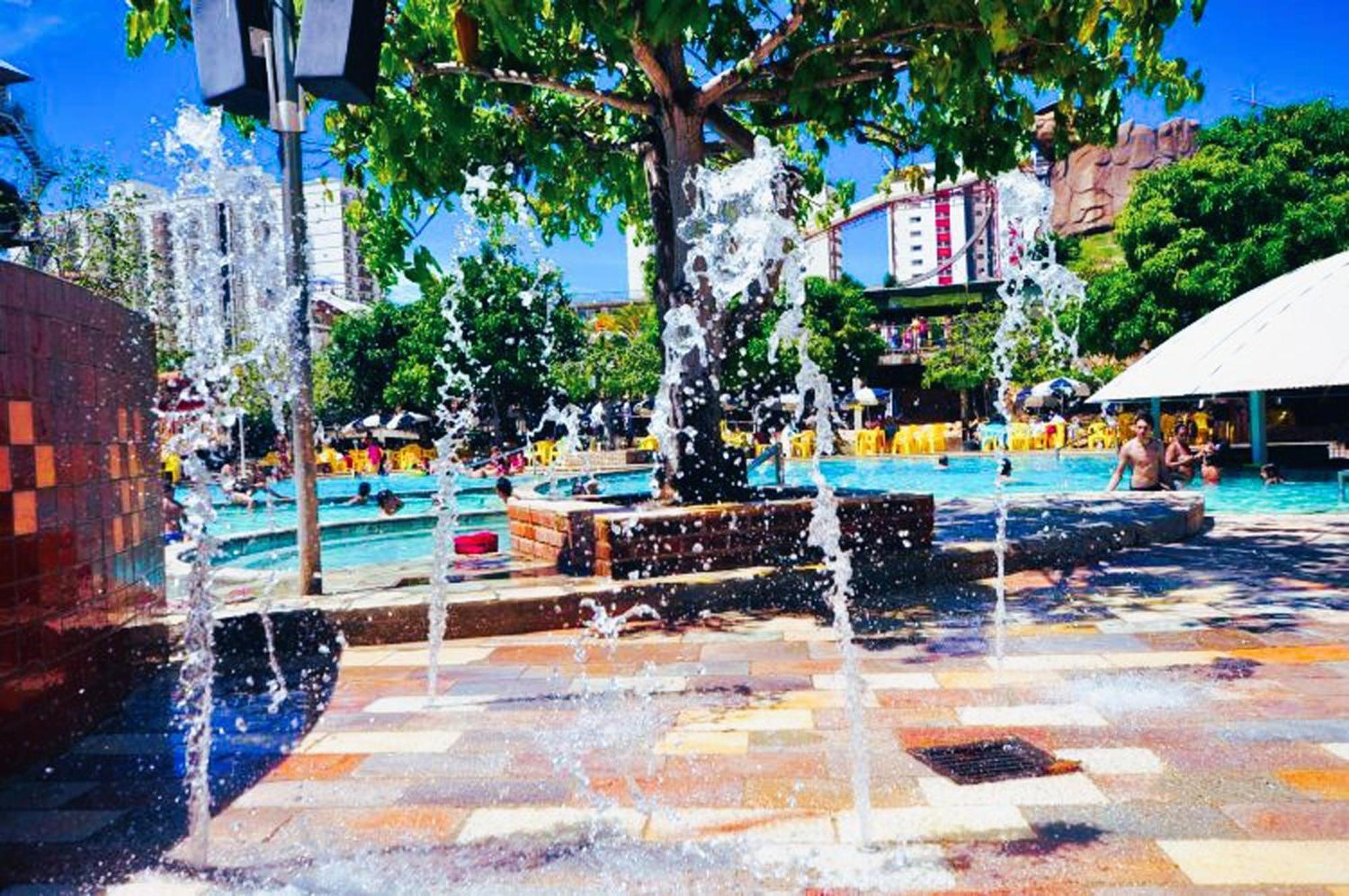 Aparthotel Spazzio Diroma - Cortesia Ao Diroma Acqua Park - Vulcao